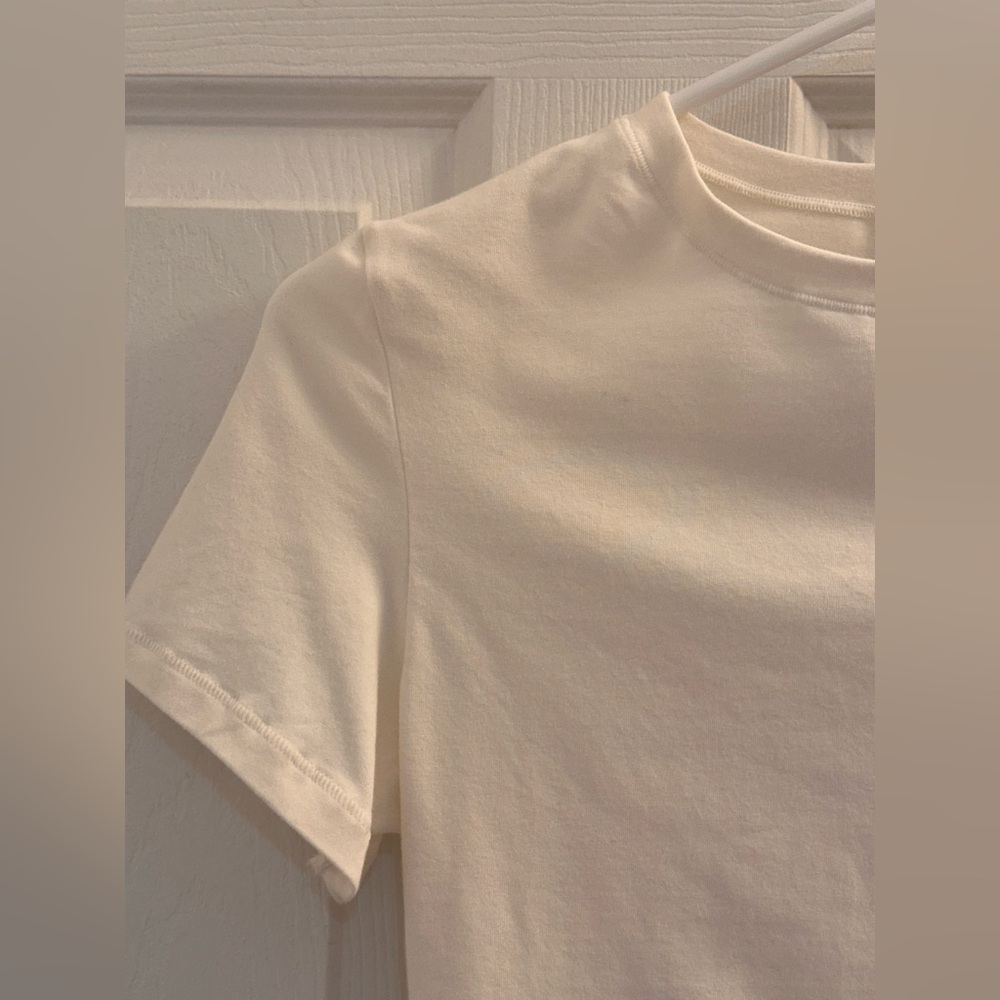 SKIMS Cotton Jersey Crew Neck Short Sleeve T-Shirt in Bone size medium - Picture 6 of 10